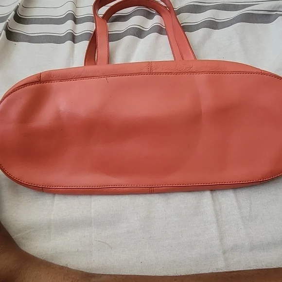 Kenneth Cole Reaction Coral Faux Leather Handbag - Picture 3 of 5